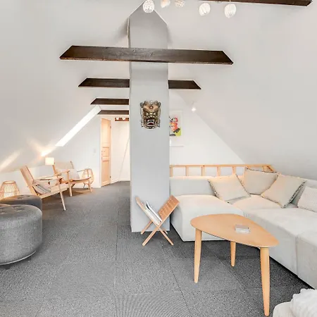 Nyaraló Smukt 2 Etagers Hus I Vrist Sj40